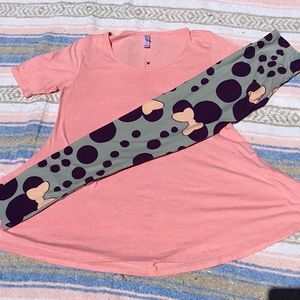 Lularoe Outfit with two pairs of leggings 💖